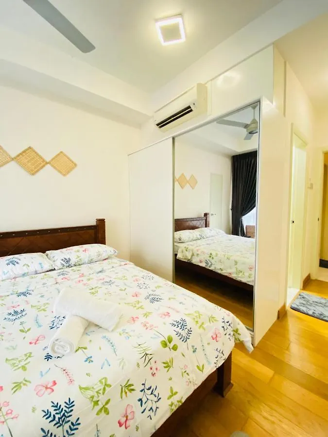 Crest Residence 2 Bedroom Condo With Klcc View Kuala Lumpur 0*,