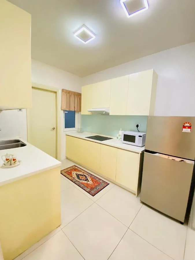 Crest Residence 2 Bedroom Condo With Klcc View Куала-Лумпур Малайзия
